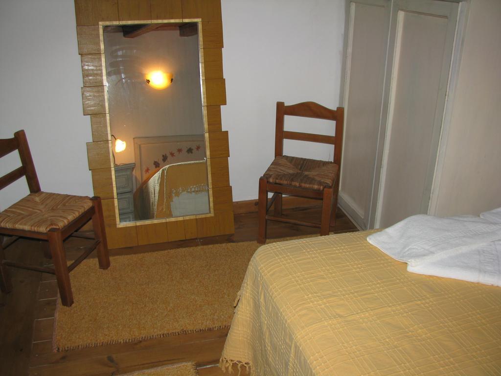 Porfyrousa Traditional Hotel Milopotamos  Dış mekan fotoğraf